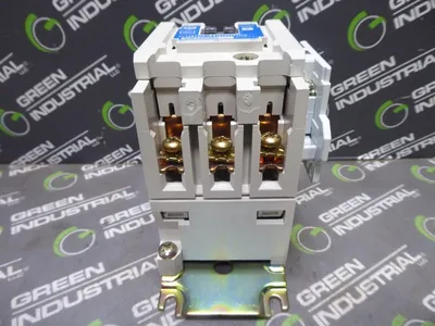 Cutler-Hammer CN15DN3 Contactor NEMA 1 Ser. B1 27 Amp New NIB