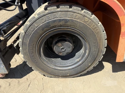 Used 2011 DOOSAN D110S-5 Internal Combustion Forklifts: Pneumatic Tire California US | Mittry Construction #1363446
