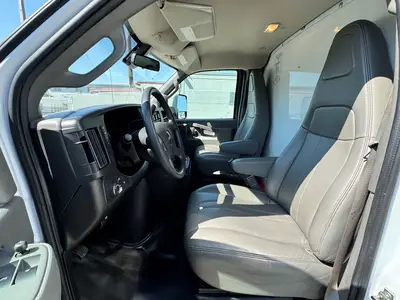 Used 2021 GMC SAVANA CUTAWAY Box trucks Florida US | Truck and Van Outlet #1509173