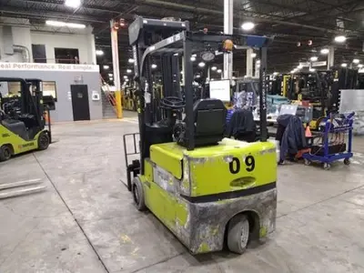 USED 2020 CLARK TMX25