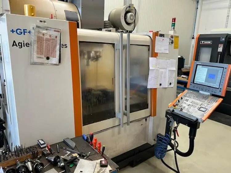 Used 2011 GF AGIECHARMILLES MIKRON VCE 800 PRO Vertical Machining Centers SK | UCY Industrial GmbH #387641