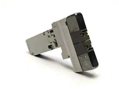 VQC1400N-5 | SMC 1 Double Solenoid Valve 5 Port - Used