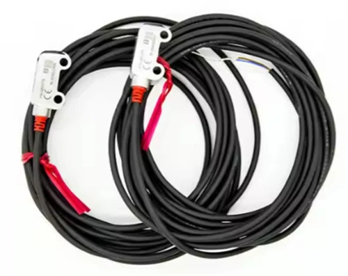 Keyence PR-F51N1 Mini Photoelectric Sensor, Flat Transmissive Cable Type 0.6m [New]