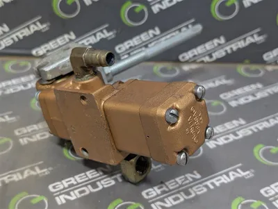 Versa Valves VAT-3303-111 3-Way Directional Control Valve Used