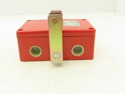 Eaton E48S0136 Safety Switch Cable Pull Type 19.6 Newtons Extraction Force 240V