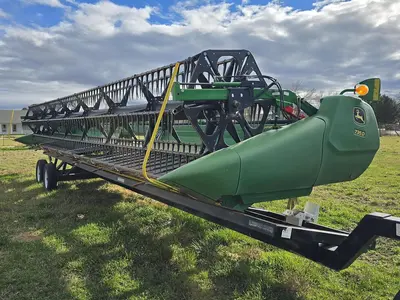 USED 2018 JOHN DEERE 735D
