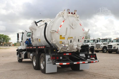 Used 2018 FREIGHTLINER 114SD Septic/Sewer/Vacuum Trucks Texas US | Roll Off Truck World #1491812