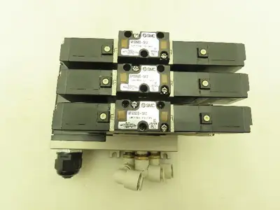 SMC VV5FS2 Plug-In 3-Station Manifold Control Unit VFS2600 Solenoid Valve Bank