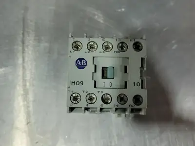 USED ALLEN-BRADLEY 100-M09NZ*3