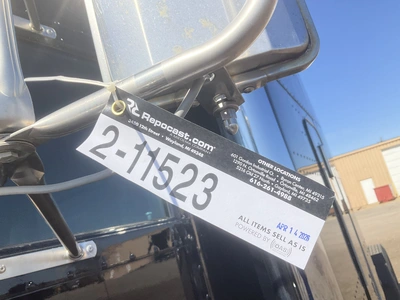 USED 2000 PETERBILT 379