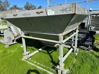 Hopper, 150 CF, Stainless Steel, Doyle, Weigh Hopper, Weightronix/Rick Lake #S745479