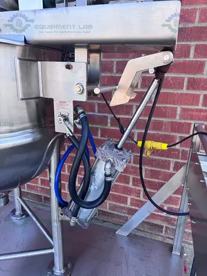 USED LEE 250 LITER SCRAPE AGITATION STAINLESS STEEL HALF JACKETED REACTOR W/ VFD
