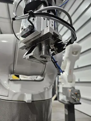 USED 2024 KUKA KR10 R1100