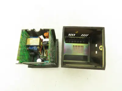 Honeywell UDC2000 Mini-Pro Temperature Controller 120VAC DC200H-0-000-10000-0
