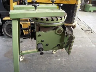 USED MIKRON 0405