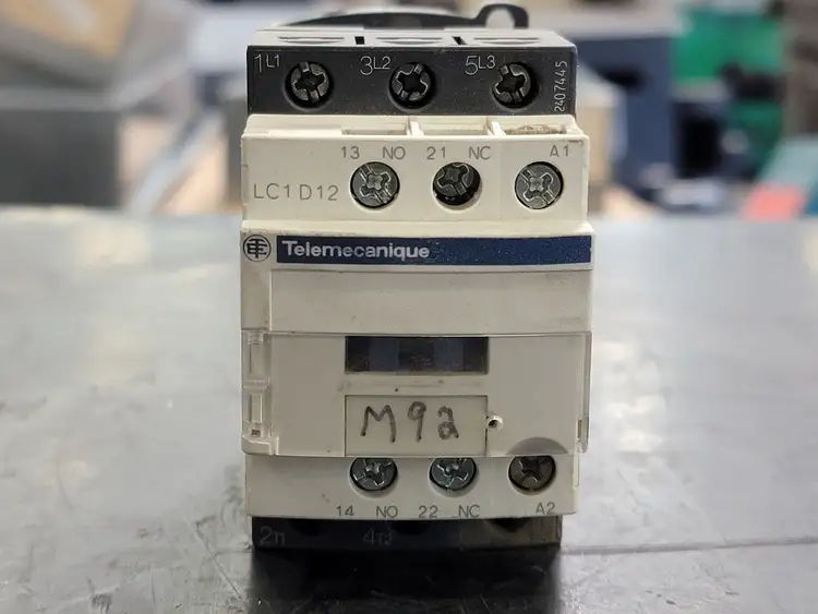 Used SCHNEIDER ELECTRIC LC1D12 Switchgears British Columbia CA | Lenmark #241848