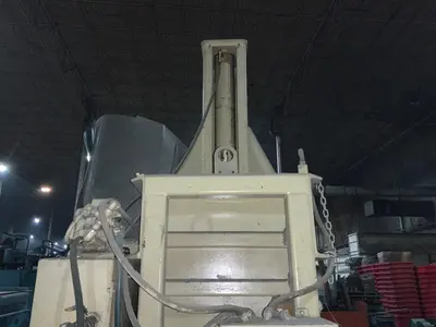 SELMA VERTICAL INDUSTRIAL BALER . STOCK# 1263622