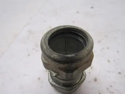 Mixed Brands 3/4" EMT Conduit Compression Couplings Lot Of 52