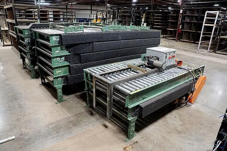 Used ROACH _UNKNOWN_ Belt Conveyors Ohio US | Yoder Brothers machinery #455457