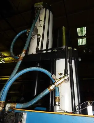 120 Ton FARGER & JOOSTEN MULTIPOWER Air/Oil Press