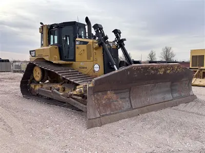 USED 2017 Caterpillar D6T LGP
