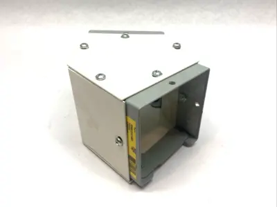 USED NVENT HOFFMAN ELBOW WIREWAY 45° 4" X 4" STEEL WHITE W/ 2X F44GUC