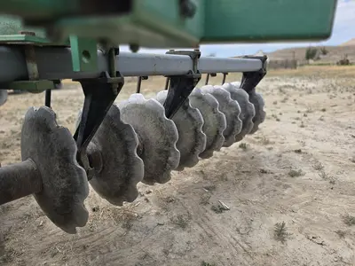 USED JOHN DEERE 335