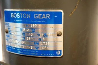 NEW BOSTON GEAR 5BPB56SAA54 GEAR MOTOR 1725 RPM 1HP PMT8100TF-5/8