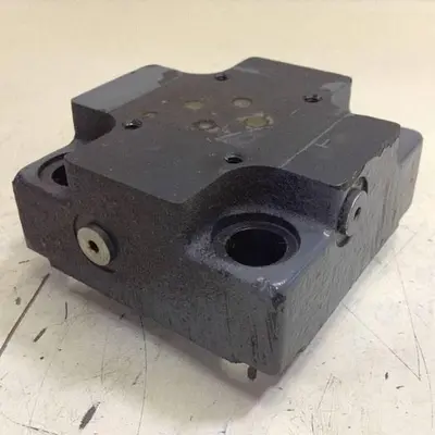 USED VICKERS CVCS25D1S210S19