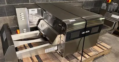USED OVENTION M1718