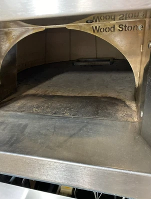 72-0261 Woodstone Mt. Chuckanut 4′ Pizza Deck Oven
