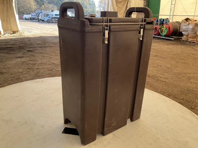 Used CAMBRO CAMTAINER 500LCD Beverage Dispensers Michigan US | Miedema Asset Management Group #1580017