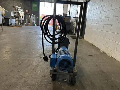 USED APV-CREPACO R4R