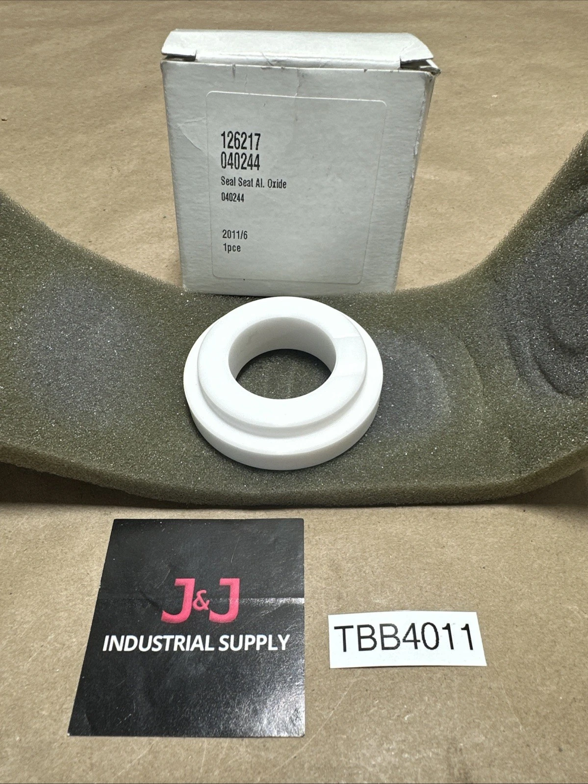 NEW Tri-Clover C327G-80-1-1-CER