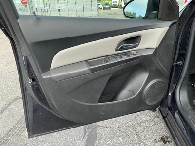 USED 2015 CHEVROLET CRUZE