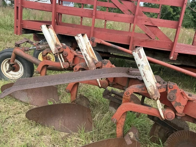 Used _UNKNOWN_ _UNKNOWN_ Moldboard Plows Michigan US | Miedema Asset Management Group #1443263