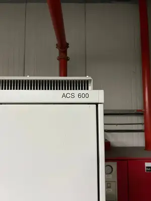 VFD MCC ACS607-0610-6-00HB120052B, 0-575VAC, 0-300hz, 4 Sections