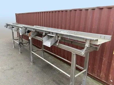 Commercial 28' Elevated Shaker Conveyor