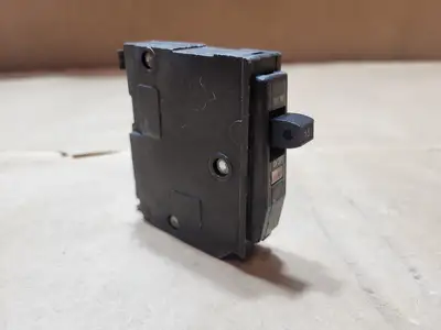 Used SQUARE D QO115 Switchgears British Columbia CA | Lenmark #1438661