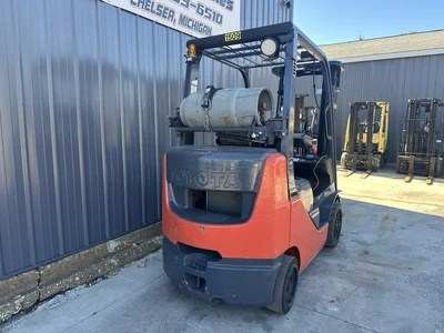Used TOYOTA 8FGCU25 Misc Forklifts Michigan US | KD Equipment Sales #1550282