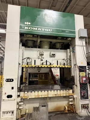 USED 1990 KOMATSU E2G-300U