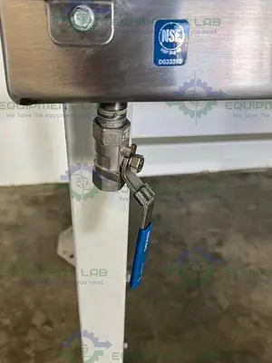 USED BAKER STERILGARD III ADVANCE SG403A CLASS II TYPE A2 BIO SAFETY CABINET 4 FT