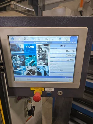 2018 LVD STRIPPIT DYNA PRESS 40/15+ Press Brakes | Tight Tolerance Machinery (2)