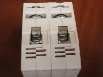 USED Allen-Bradley 1492-SP2C020