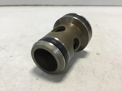 USED VICKERS 25-D10-30