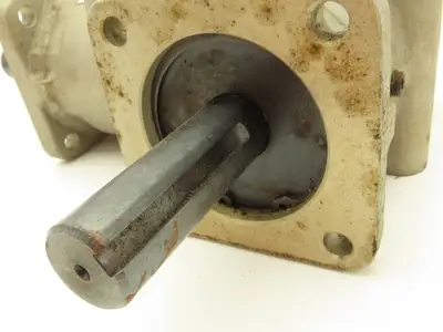 AnglGear R3570 Right Angle Gearbox Drive 1:1 Ratio 2-Way 1" Shaft