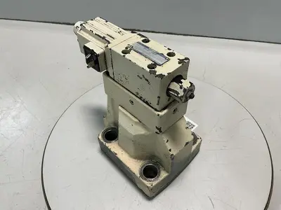 USED YUKEN KOGYO EDG-01V-H-1-PNT11-5096-R