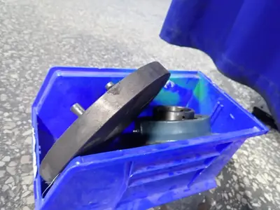 Ami Bearing / Faceplate