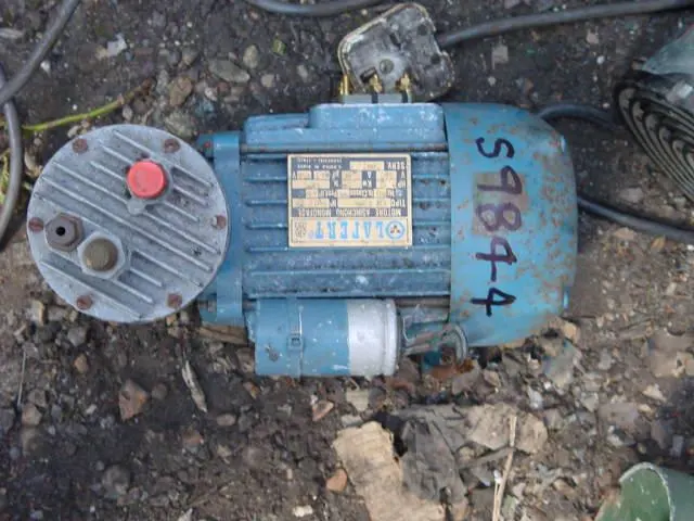 Compton Vacuum Pump Type D351vm