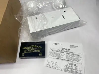 USED ULINE STEEL LED EMERGENCY LIGHT, WHITE, W/ BATTERY